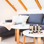 Huus Binnensee Og2 - Dachwohnung Mit Wasserblick - Lesesessel & Wlan - Fuer Paare - Ruhige Lage - Suedstrand 5 Min Mit Rad Fehmarn