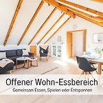 Huus Binnensee Og2 - Dachwohnung Mit Wasserblick - Lesesessel & Wlan - Fuer Paare - Ruhige Lage - Suedstrand 5 Min Mit Rad Fehmarn