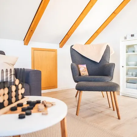 Huus Binnensee Og2 - Dachwohnung Mit Wasserblick - Lesesessel & Wlan - Fuer Paare - Ruhige Lage - Suedstrand 5 Min Mit Rad Apartmán Fehmarn