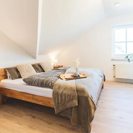 Huus Binnensee Og2 - Dachwohnung Mit Wasserblick - Lesesessel & Wlan - Fuer Paare - Ruhige Lage - Suedstrand 5 Min Mit Rad