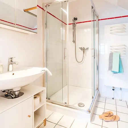 Διαμέρισμα Huus Binnensee Og2 - Dachwohnung Mit Wasserblick - Lesesessel & Wlan - Fuer Paare - Ruhige Lage - Suedstrand 5 Min Mit Rad