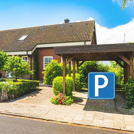 Huus Binnensee Og2 - Dachwohnung Mit Wasserblick - Lesesessel & Wlan - Fuer Paare - Ruhige Lage - Suedstrand 5 Min Mit Rad Fehmarn